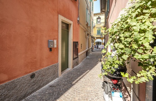 Peschiera del Garda Apartment | Near Gardaland, 2 minutes from the lake, in the heart of Peschiera del Garda! Xenia19