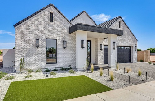 Chandler House | Near Golf - Gem w/Funished Patio in Chandler!
