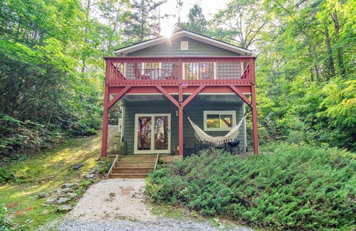 Lake Toxaway Cabin | Near Gorges State Park & Waterfalls, Peaceful & Modern