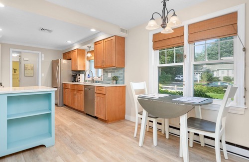 Yarmouth Port House | Near Grays Beach, Boardwalk, dogs ok, A/C, WIFI