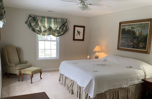 Markham House | Near Great Meadow-15min to The Plains, VA~2 BR,1.5 Baths. DTV, wifi. Off I-66