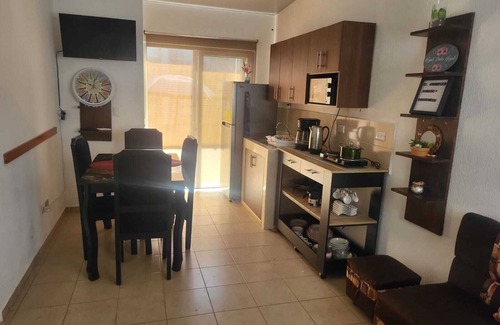 Coatepeque House | Near Hot Springs & 30mins from Ataco or Chinamas border - Atardecer Dorado
