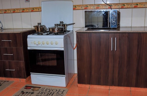 Embakasi House | Near JKIA Airport and SGR Railway Terminal. Ideal for groups and families.
