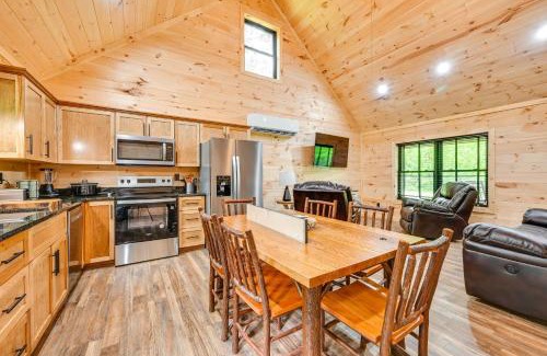 Cave City House | Near Mammoth Cave Family-Friendly Cabin with Patio!