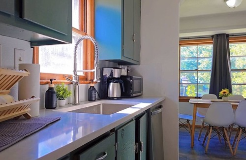 Garfield Heights House | Near National Park Home Away from Home