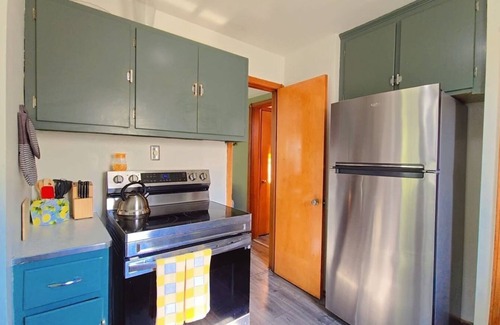 Garfield Heights House | Near National Park Home Away from Home