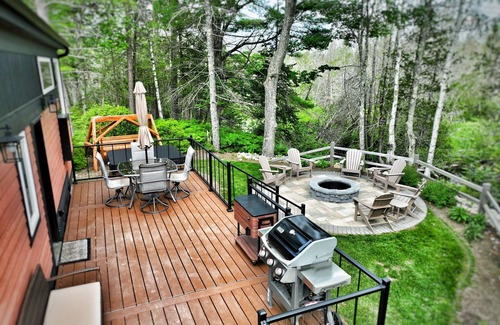 Au Train House | Near Pictured Rocks and trails, access to AuTrain River, has private hot tub