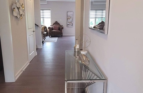 Simcoe House | Near Port Dover/Turkey Point Furnished 5BR House