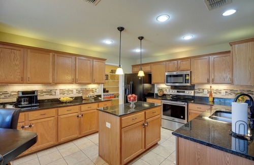 San Antonio House | Near SeaWorld! Modern Family Home w/Pool Access