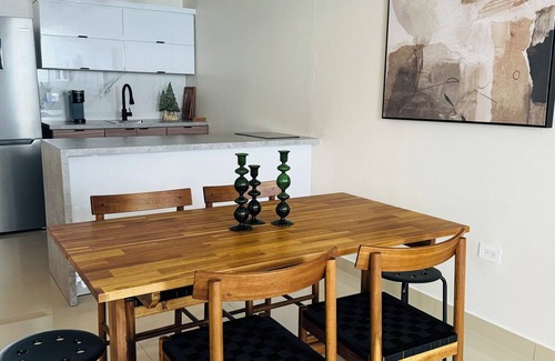 Cangrejo Arriba House | Near SJU 8 Guest 4 beds Jacuzzi ,Carolina Near all San Juan Tourist Destination