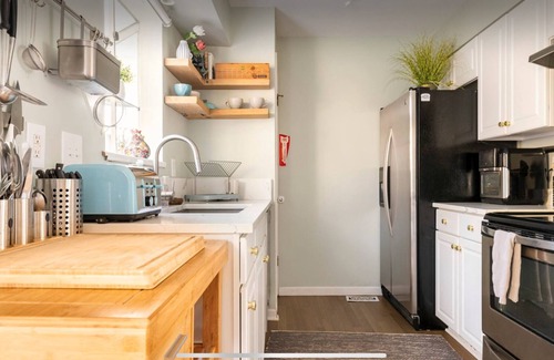 Bolivar House | near Snow Riders Park, 500 daffodils Mar, Spa bath, movie rm, picture patio, EV