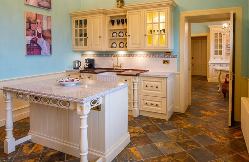 St. Andrews House | Near St Andrews Mansion House , Hot Tub 6 Acre Garden