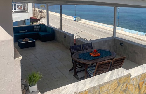 Corinthia Region Apartment | Near the Beach Flat with Verandas & Seaview