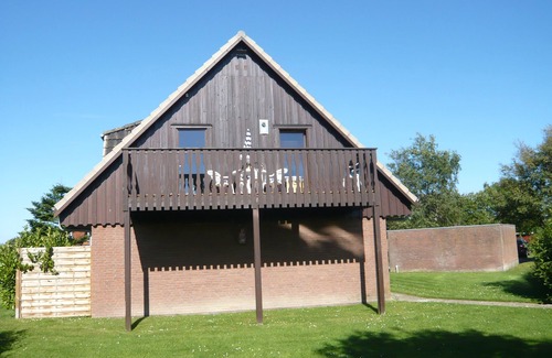Friedrichskoog-Spitze Apartment | NEAR THE BEACH*RUILIGENT TOP LOCATION*Up to 4 people*LARGE BALCONY* PARKING SPACE AT THE HOUSE*