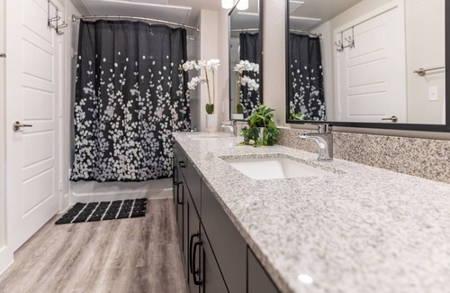 Rowlett Apartment | Near the Lake, Cozy King Bed w/ Pool/TV/W/D - A