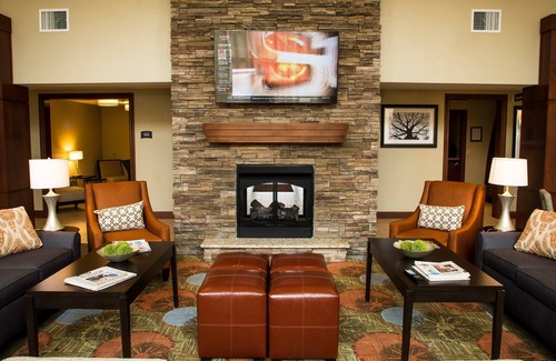 Lexington Condo | Near U of Kentucky. Free Breakfast. Indoor Pool.