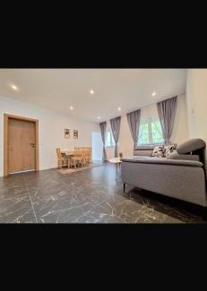Purkersdorf Apartment | Near Vienna - 60m2 - 6 Guests - Self Check-in - Parking