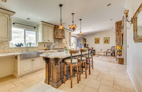 Menifee House | Near Wineries & Dining: Exquisite Menifee Home!