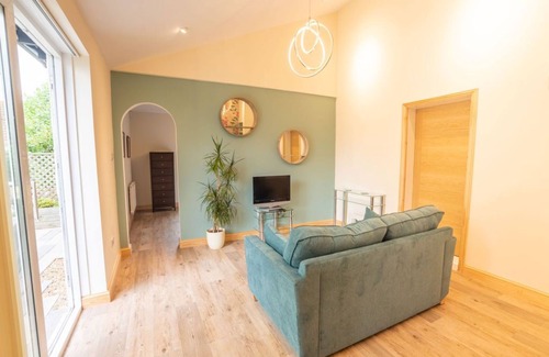Lancing Apartment | Near Worthing, a perfectly located seaside apartment for 1 or 2 people