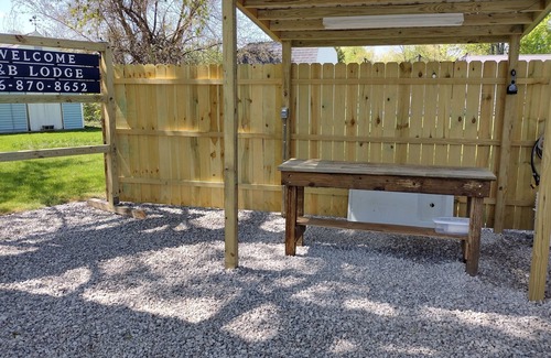 Port Clinton House | Neat,clean relaxed atmosphere located just outside of town .