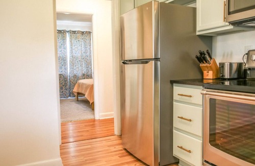 Sans Souci House | Neat & Sweet Home: Furman 5 mins