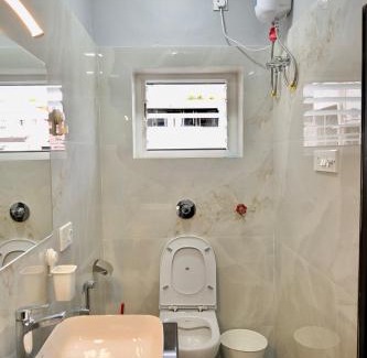 Taltala Apartment | Neelam Homestay Entire House