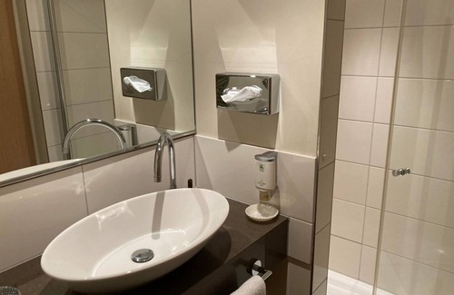 Lehmkuhlen Apartment | NEETH STANDARD ROOM - Flair Hotel Neeth