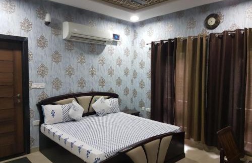 Bani Park House | Neetu's Home Stay