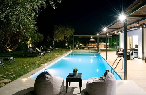 Kato Achaia Villa | Nefeli's Luxury Villa - Private pool - ADA compliant - Near Patras - Peloponnese