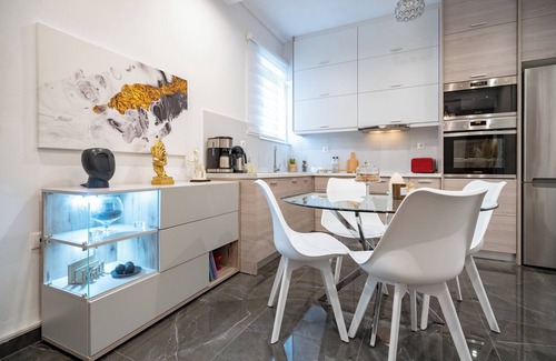 Irakleio Apartment | Neo Irakleio train st 1 bedrm 4 pers apartment by MPS