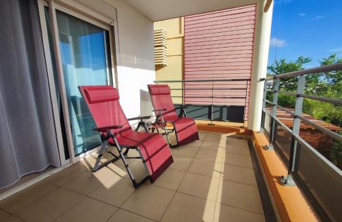 Carosse Apartment | Neptune Appart T3 avec Grande Terrasse et Parking Privé, Proche des Plages, Saint Gilles Les Bains