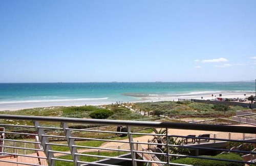 Lagoon Beach Apartment | Neptune Isle