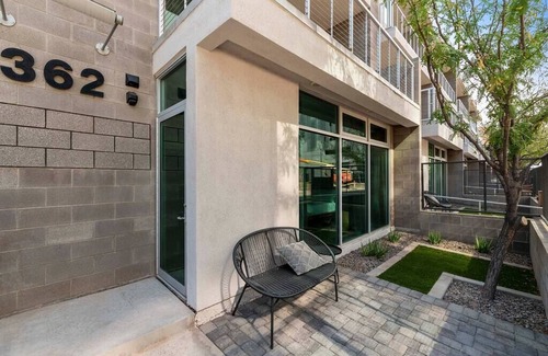Riverside Apartment | Neptune's Studio Apartment with Pool!