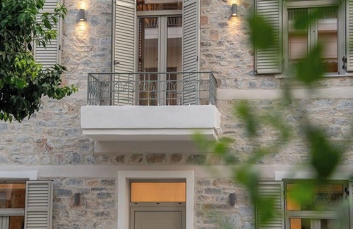 Volos City Centre Apartment | Nest in the City Apartment