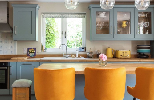 Pulborough House | Nest Lodge, a stunning three bedroom lodge surrounded by nature
