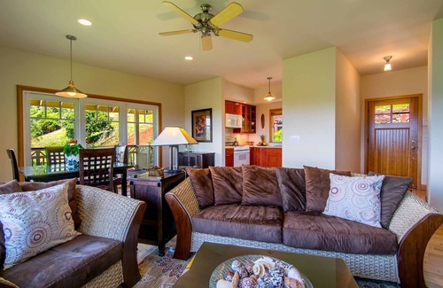 Pauwela Cottage | Nestle Into Your Private Cottage After a Busy Day. Enjoy the Hottub - Permitted
