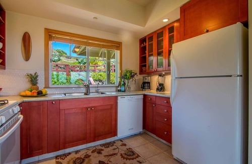Pauwela Cottage | Nestle Into Your Private Cottage After a Busy Day. Enjoy the Hottub - Permitted