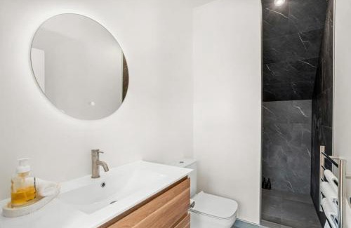 Jacks Point House | Nestled below the Remarkables