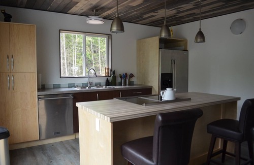 Golden Cabin | Nestled between 5 National Parks. IN the heart of the Canadian Rocky and Purcell