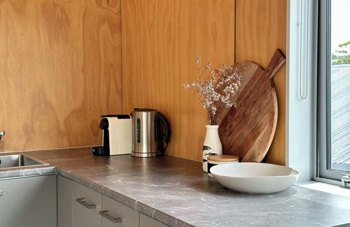 Matakana Apartment | Nestled in nature, only 5 mins from the beach & village.