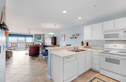 Kaiser Condo | Nestled In State Park - Views, Trails, Beaches & Pool!
