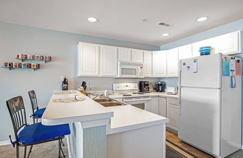 Kaiser Condo | Nestled In State Park - Views, Trails, Beaches & Pool!