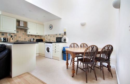 Frinton-on-Sea House | Nestled in the heart of Frinton on Sea is this terraced mews cottage offering open plan living