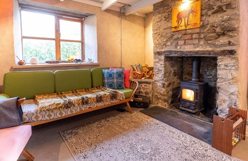 Moylegrove Cottage | Nestled in the heart of the picturesque village of Moylegrove at the northern edge of Pembrokeshire