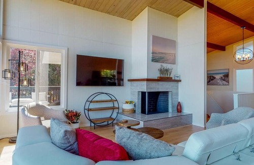 Tamalpais-Homestead Valley House | Nestled In The Trees Bay Area Best Hidden Gem