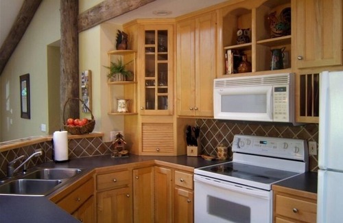 Highlands Cottage | Nestledown - Peaceful Mountain Retreat!