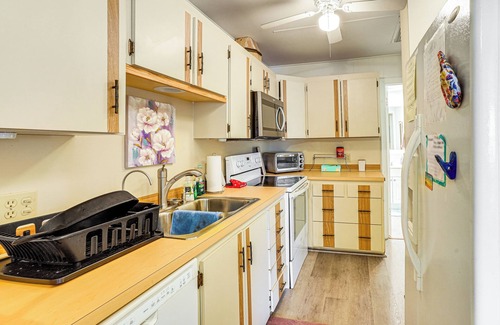Nettles Island House | Nettles Island Vacation Rental w/Resort Amenities