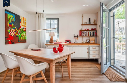 Zirchow House | Neu Errichtetes Ferienhaus in Ruhiger Wohngegend mit Parkplatz, Sauna und Wlan