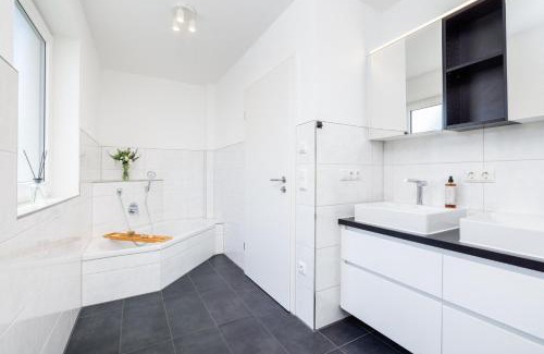 Oberhausen-Sud House | Neu - Frisches & Gemütliches Design mit BBQ, Garten & Arbeitsplatz