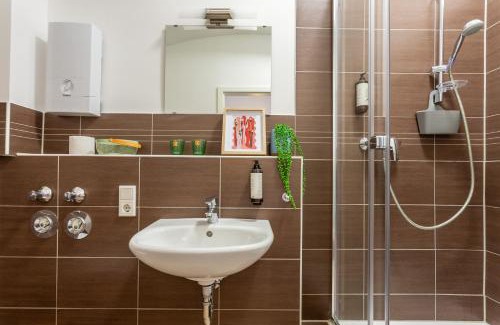 Leverkusen Apartment | NEU! LEVEL22! Komfort & Stil in Leverkusen